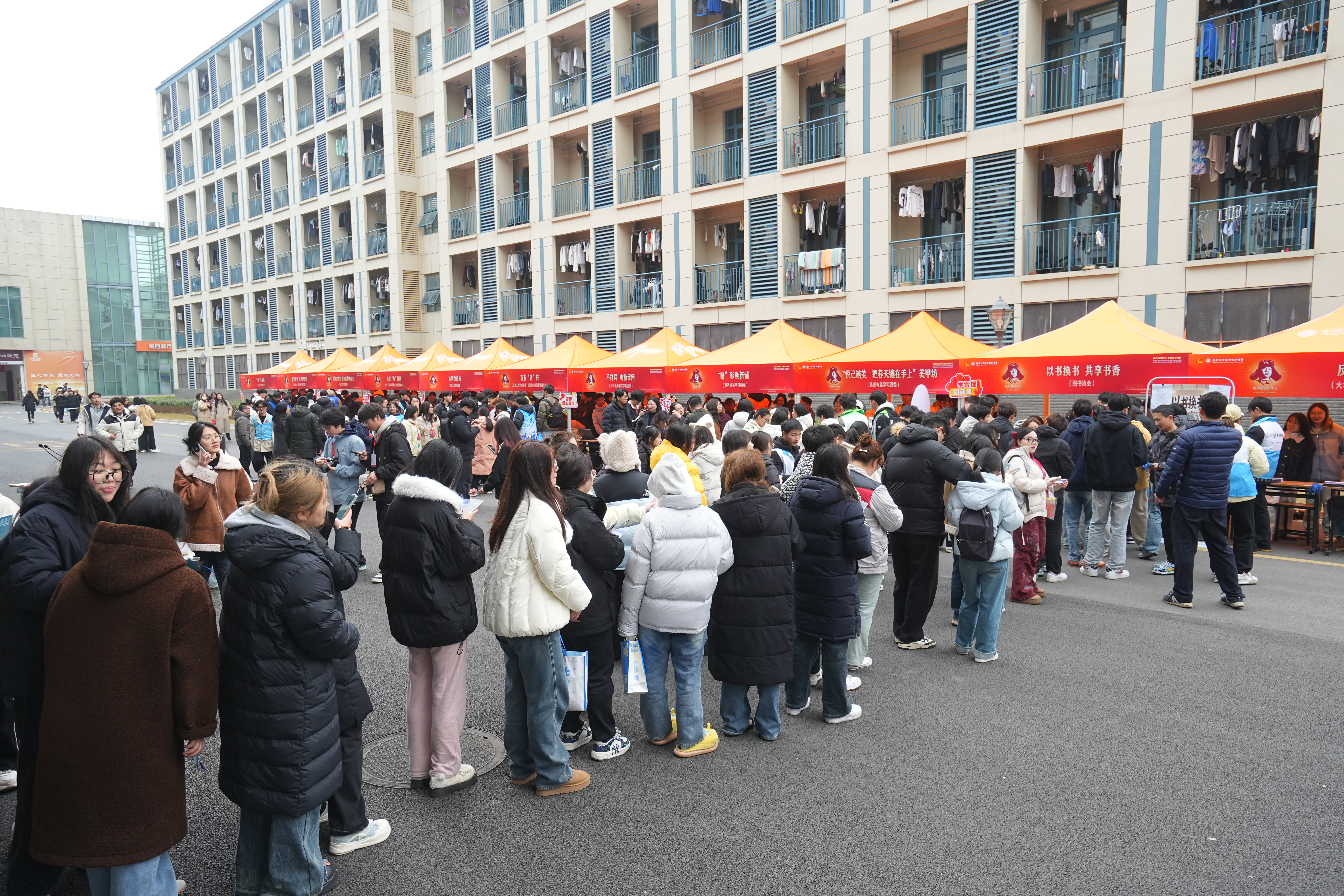 现场.jpg 现场.jpg